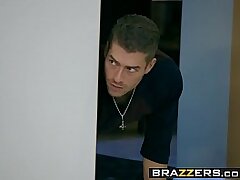 Brazzers - Teens Like It Monstrous - Sharing the Siblings Part 2 scene starring Violet Starr and Xander C