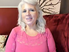 Curvy Cougar Rosie: What Is A Mommy Fetish? It's Not that Taboo