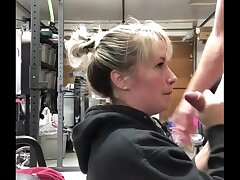 Fucking my massive hairdresser, mase619 gives a tip!