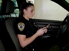 Beat Cops - Molten Undercover Cougar Plumbed By an Entire Team of Thugs - Aaliyah Taylor