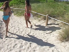 Amateur blowjob from two youthful damsels I met on the beach in Miami