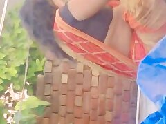 Bidi pi rahi Aunty ki chudai kar di lovemaking video