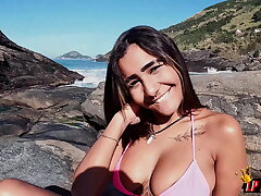 Morena safada se exibi na praia e da o cu apertadinho | Tifanny | Loupan produções