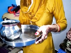 Karawa chauth k din dewar ne young bhabhi ki chudayi kiya