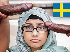 MIA KHALIFA - Minute pojkvän låter mig inte ha en trekant, så jag hade sex med två svarta män