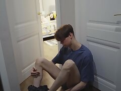 I spy and masturbating on how my girlfriend fucks with her lover