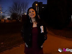 Taunting random studs at the streets? Cuban ultra-cutie Amanda Luxor definitely has no limits!!